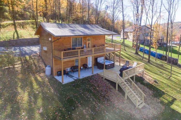 Deep Creek Lake Log Cabin