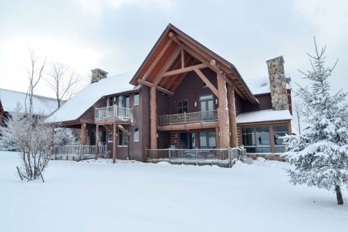 Wispering Timbers home at Deep Creek Lake